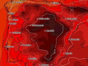 伊比利亚飓风袭击英国4个地区前几天，新的热浪地图变成黑色